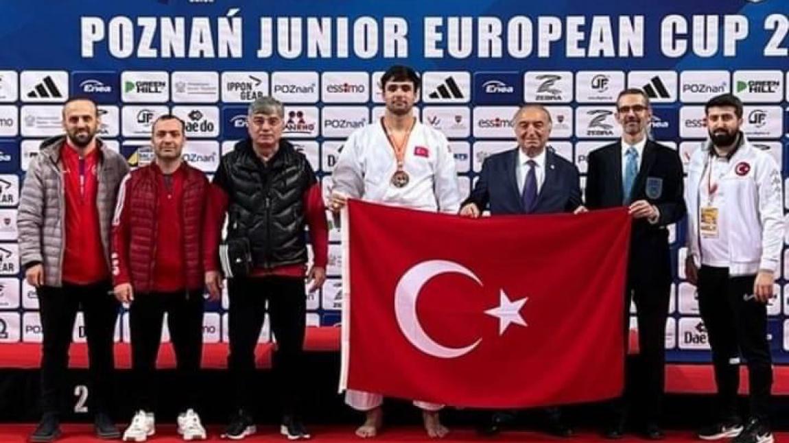 Öğrencimiz Judo Avrupa Üçüncüsü